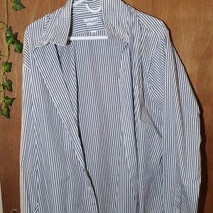 Van Heusen button up shirt